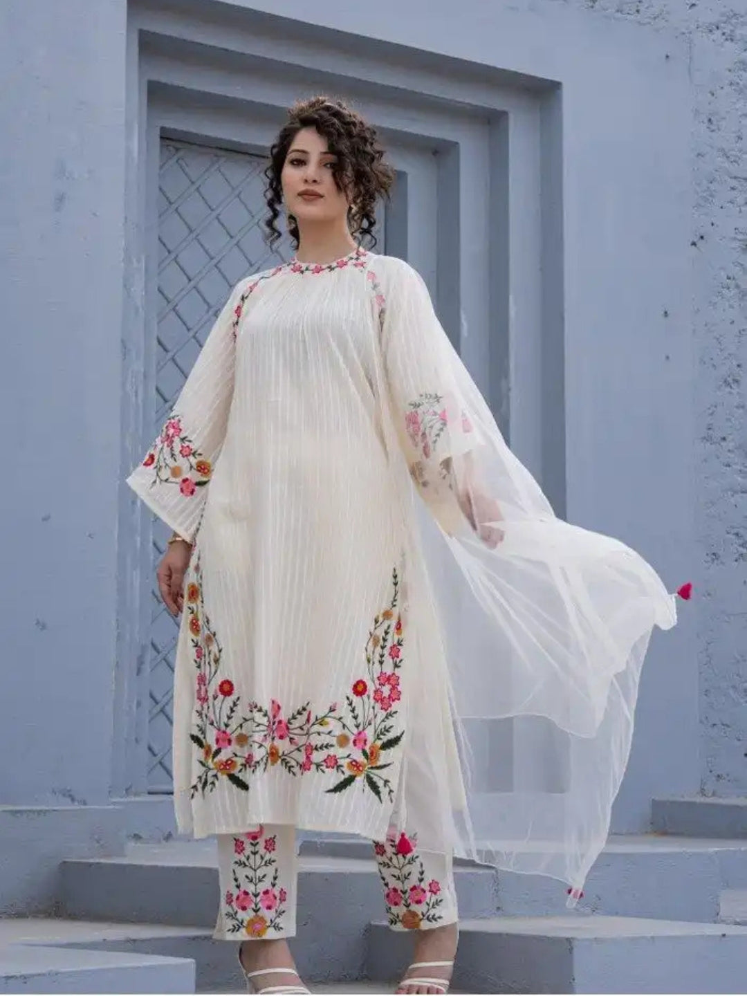 Elegant White Floral Embroidered Cotton Kurta Set with Net Dupatta