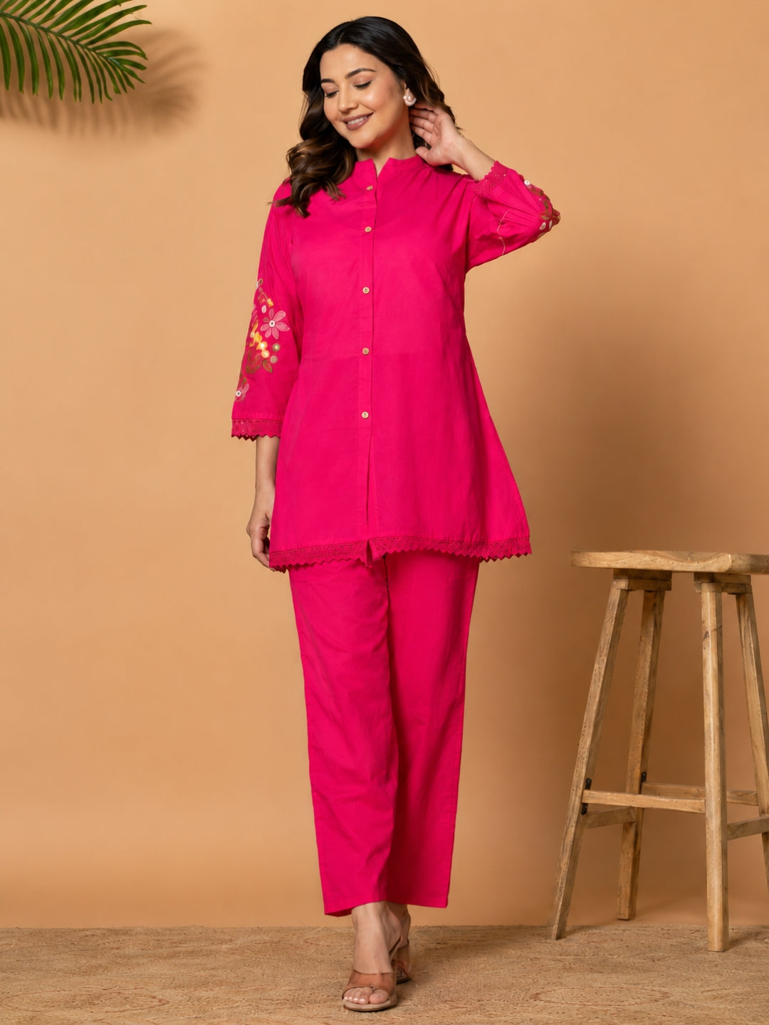 Pink Pure Cotton Kurta Pant Set with Floral Embroidery