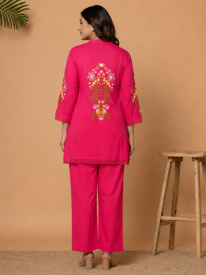 Pink Pure Cotton Kurta Pant Set with Floral Embroidery