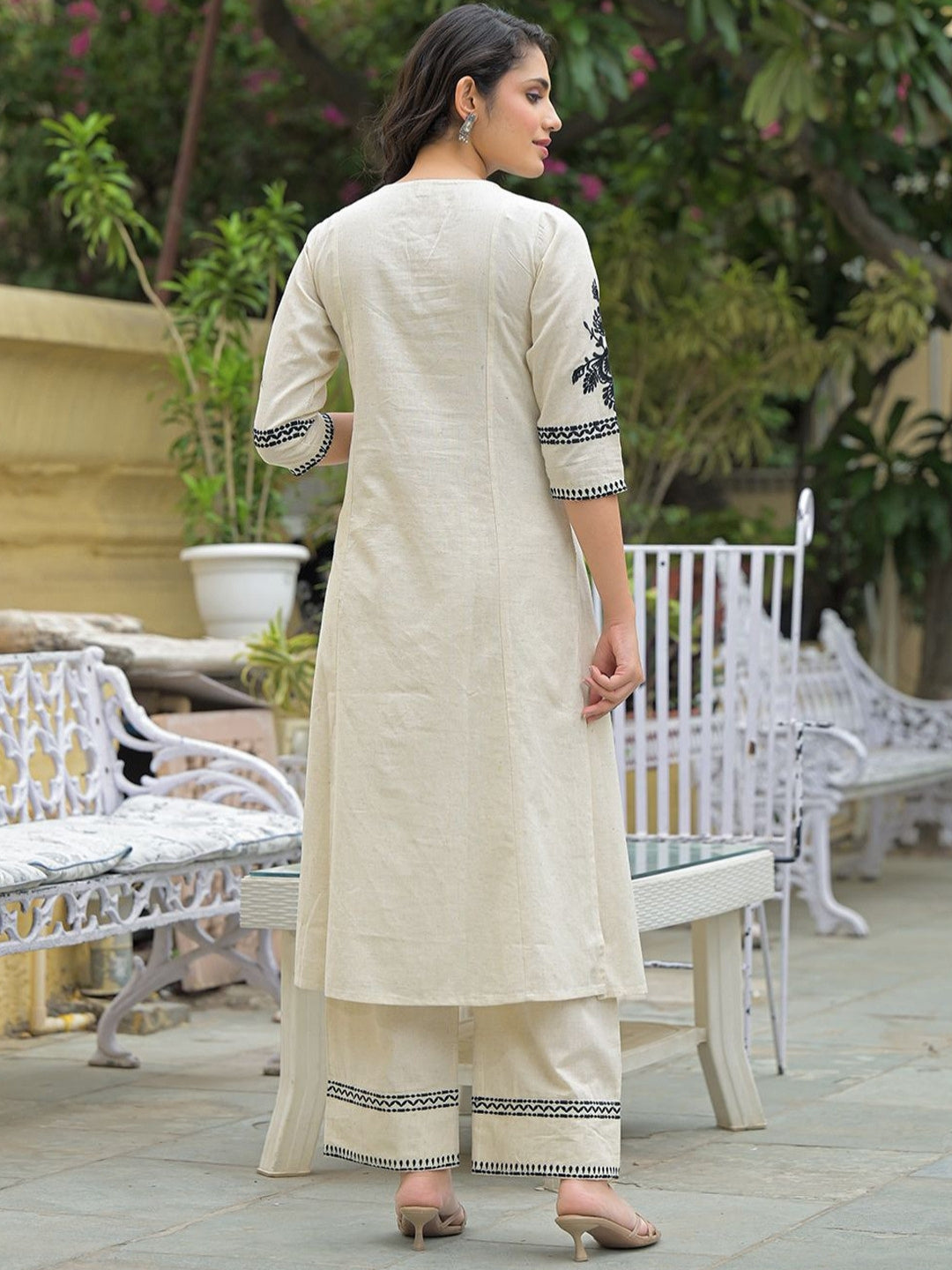 Beige Cotton Flex Kurta Set with Black Thread Embroidery – Elegant Casual Wear