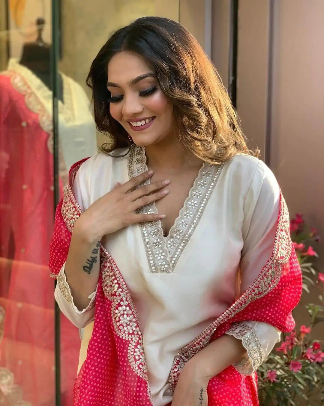 Elegant Handwoven Kurta Set with Palazzo & Geometric Print Dupatta