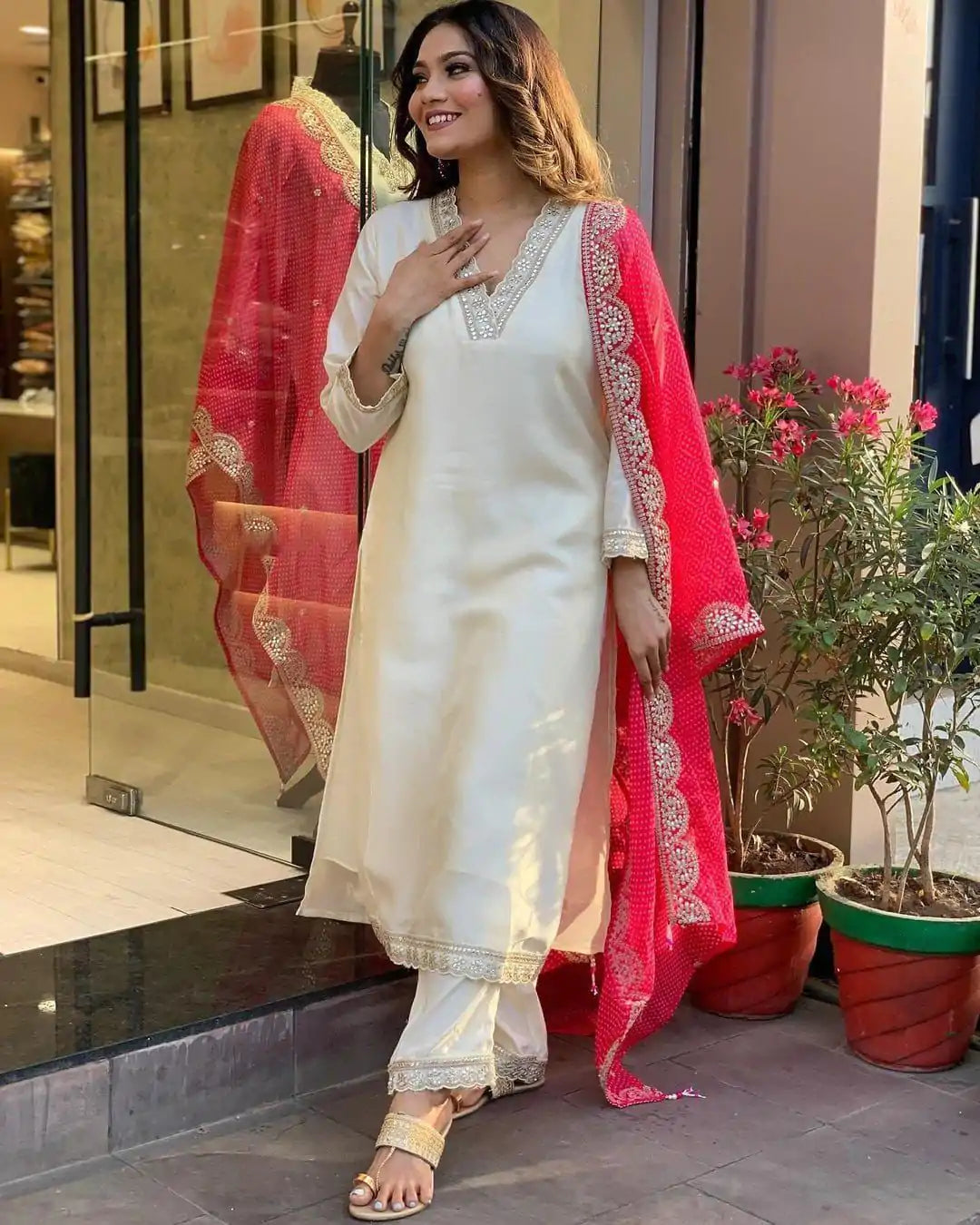 Elegant Handwoven Kurta Set with Palazzo & Geometric Print Dupatta