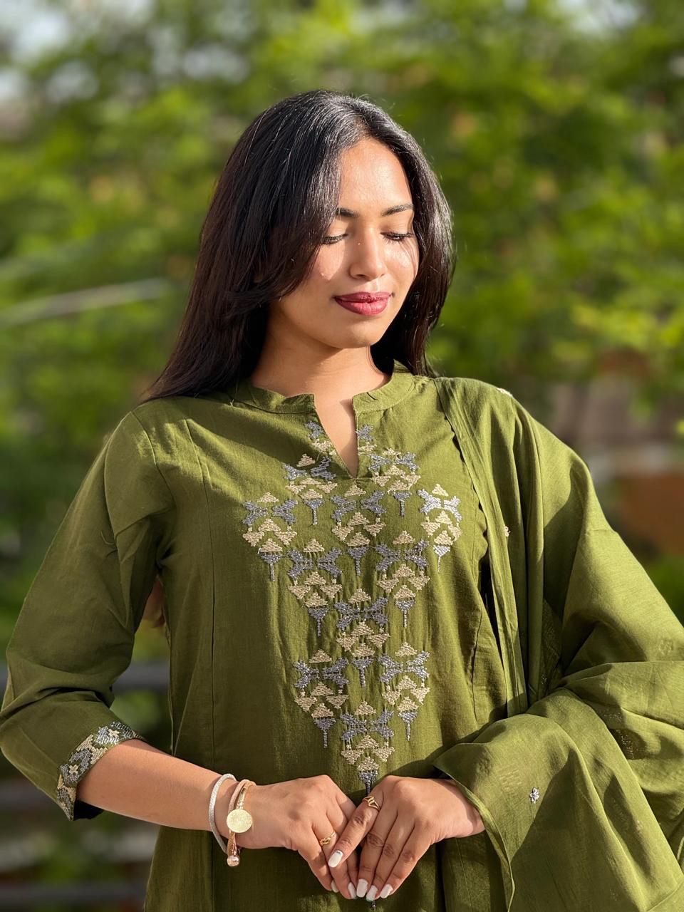 Olive Green Cotton Suit Set with Geometric Thread Work – Daily & Festive Wear