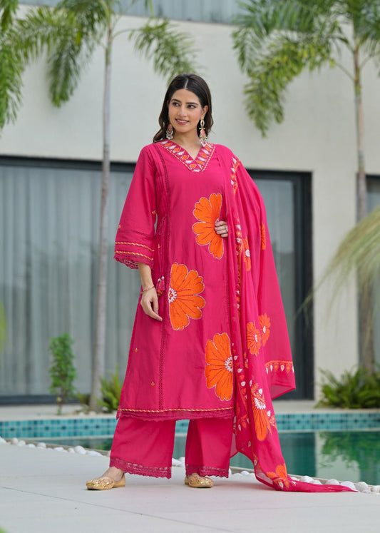 Pink Pure Cotton Kurta Set with Bold Applique Work – Festive & Casual Wear